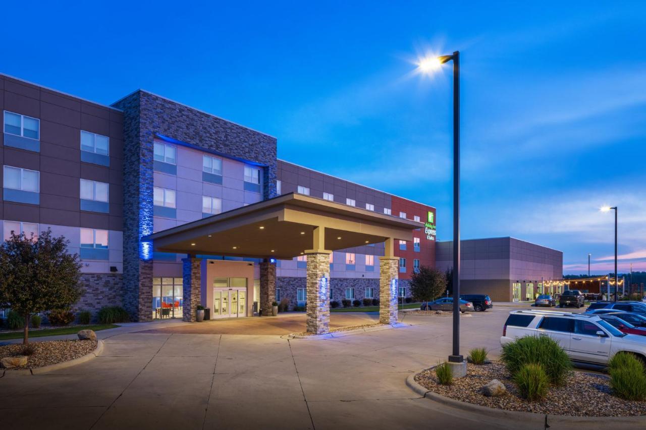 Holiday Inn Express & Suites Sioux City North - Event Center By Ihg Dakota Dunes Exterior foto